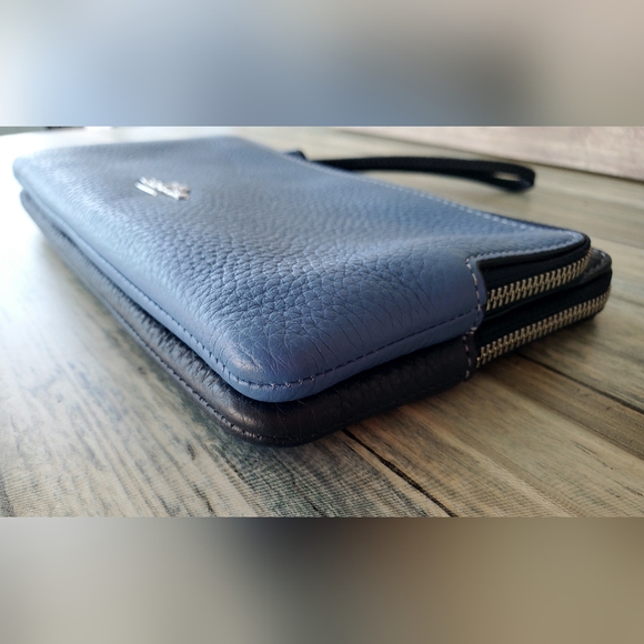 Coach Contrast Double Zip Wallet /Wristlet In Sky Blue Multi New w/tags CF477 - Picture 8 of 14